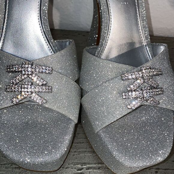 ❤️BRAND NEW Gianni Bini Dempsey Glitter Rhinestone Bow Platform Sandals - Picture 6 of 10